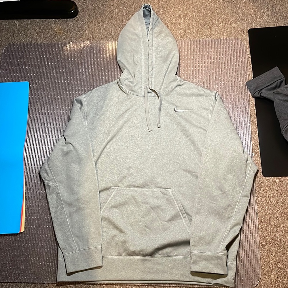 Grey nike dry fit sweatshirt hoodie